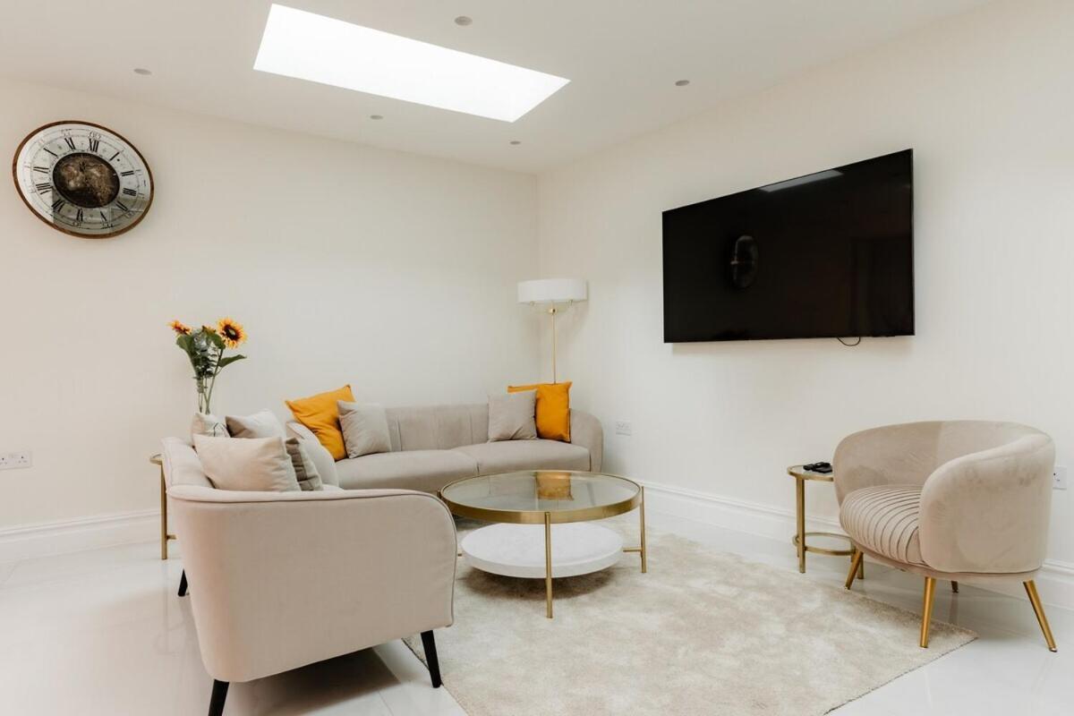 Ferienhaus The Grand Royal Kilburn House - 4br/3br W Parking