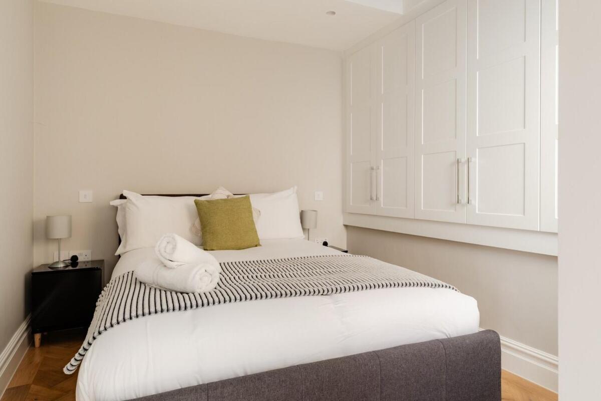 The Grand Royal Kilburn House - 4br/3br W Parking Ferienhaus