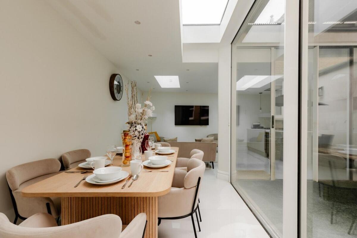 Ferienhaus The Grand Royal Kilburn House - 4br/3br W Parking