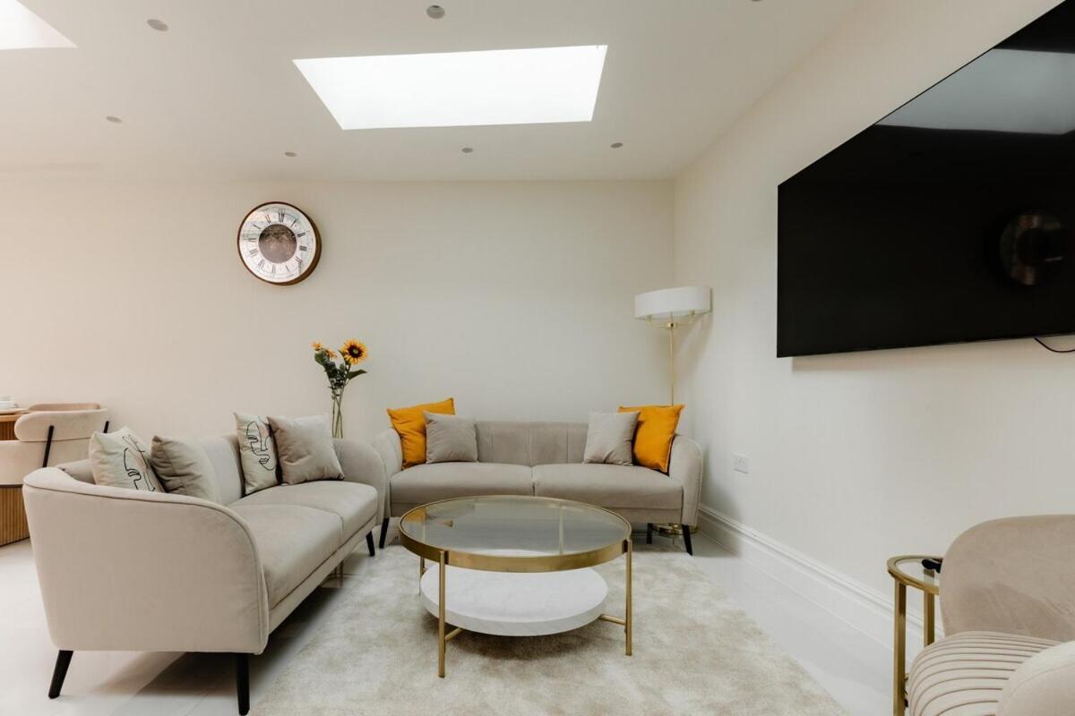 The Grand Royal Kilburn House - 4br/3br W Parking Ferienhaus *