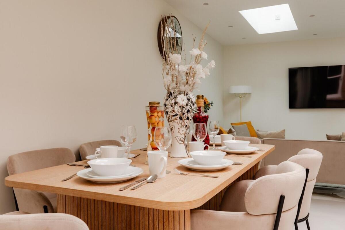 Ferienhaus The Grand Royal Kilburn House - 4br/3br W Parking *