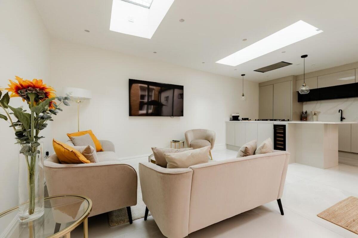 The Grand Royal Kilburn House - 4br/3br W Parking