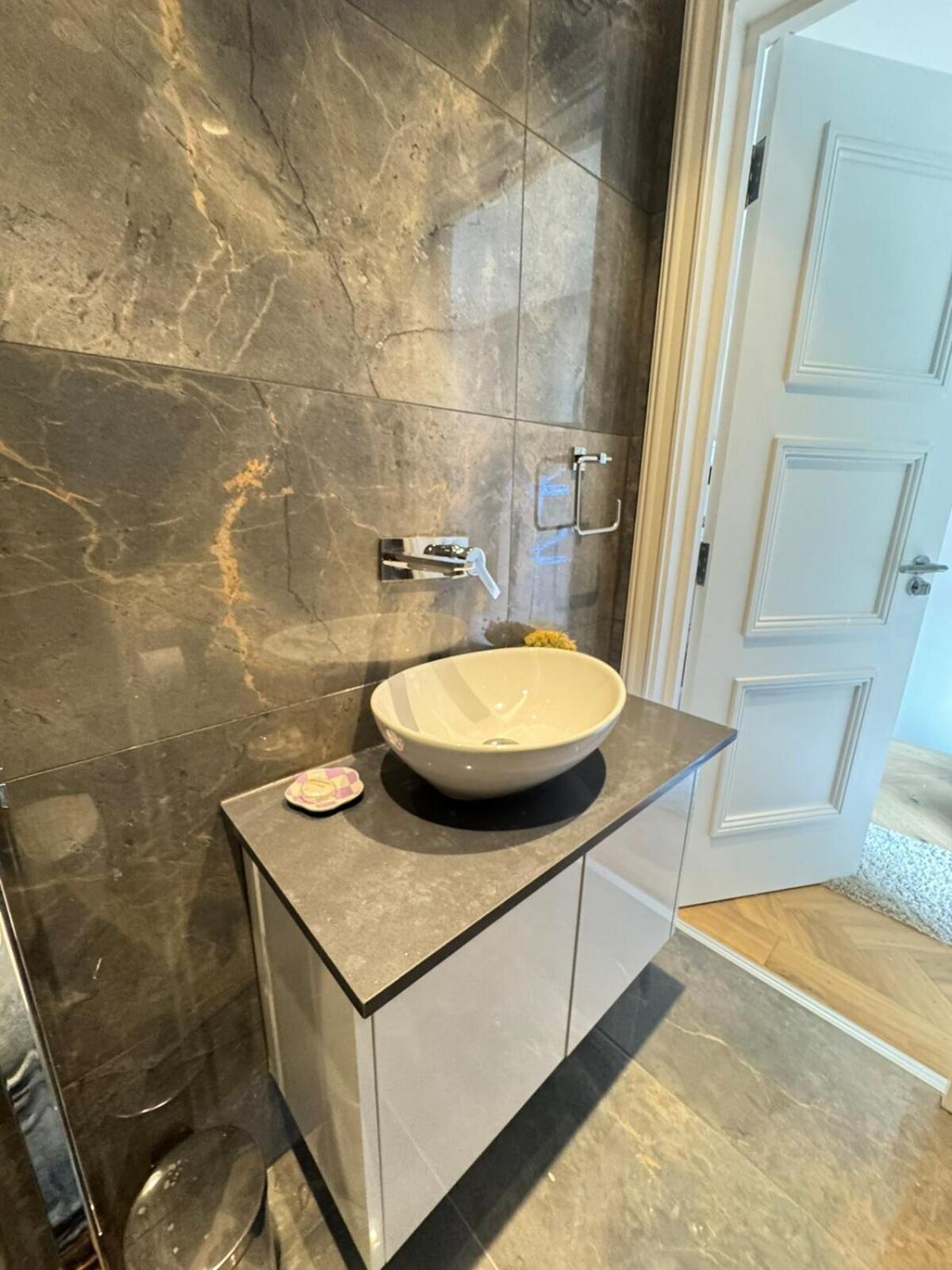 The Grand Royal Kilburn House - 4br/3br W Parking *