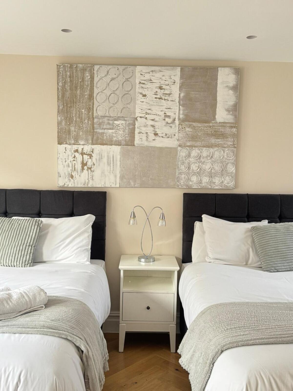 The Grand Royal Kilburn House - 4br/3br W Parking
