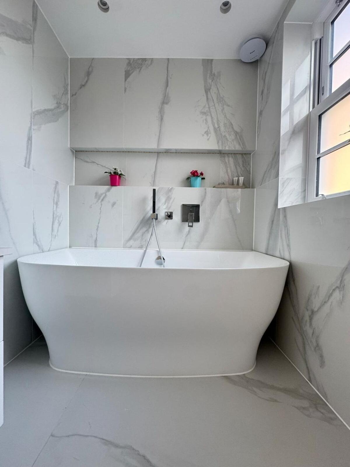 The Grand Royal Kilburn House - 4br/3br W Parking