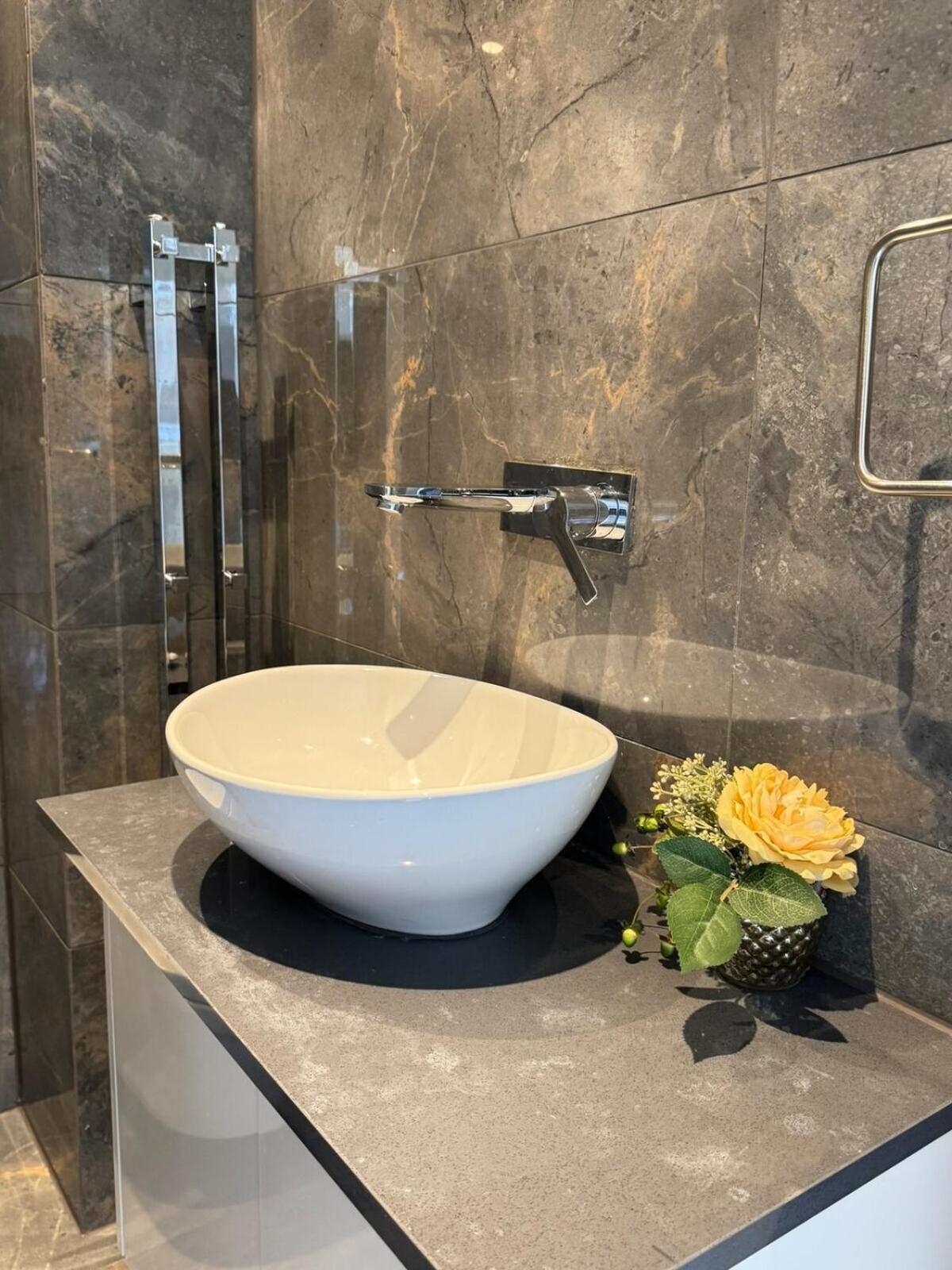 The Grand Royal Kilburn House - 4br/3br W Parking *
