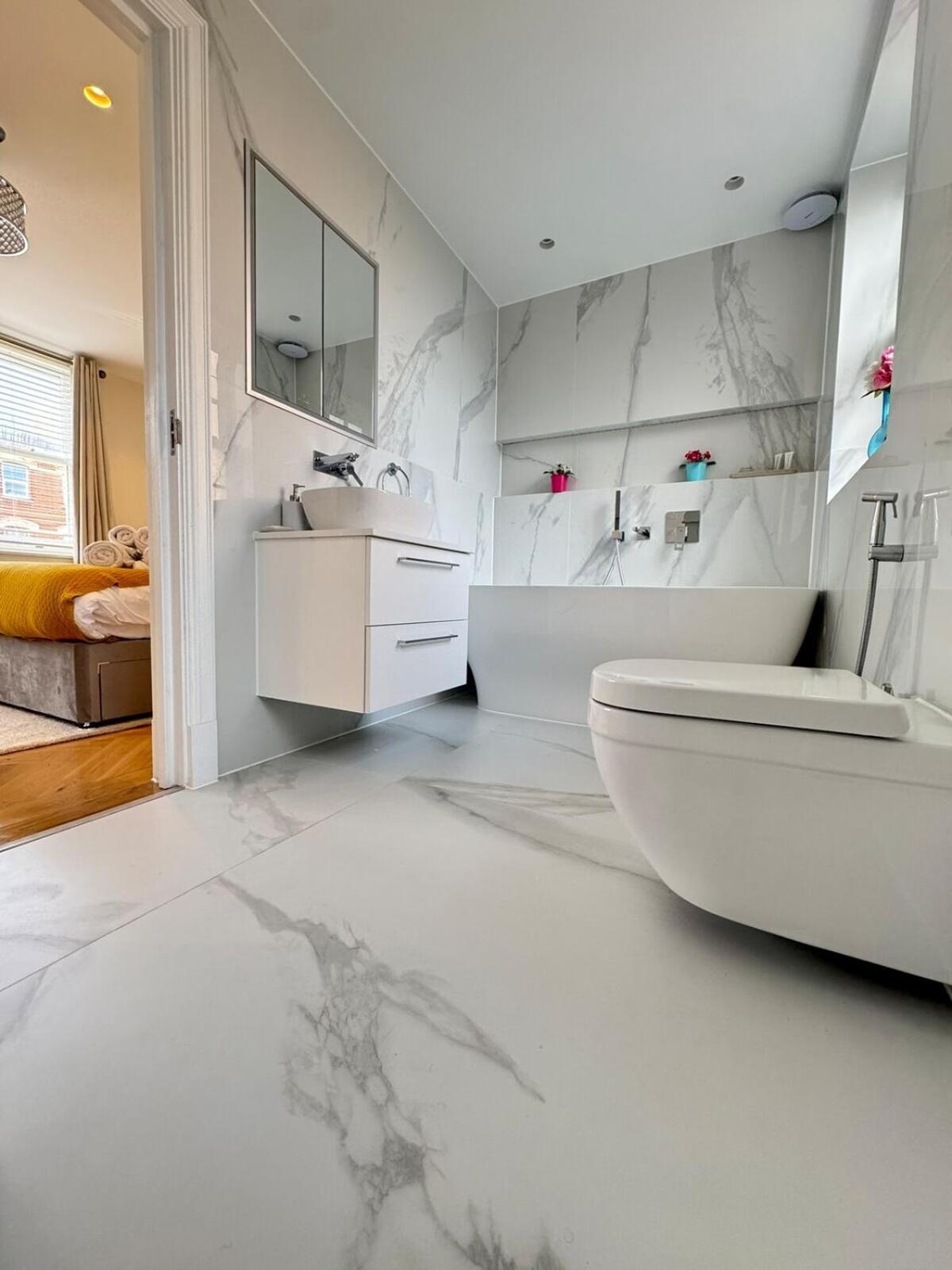 The Grand Royal Kilburn House - 4br/3br W Parking