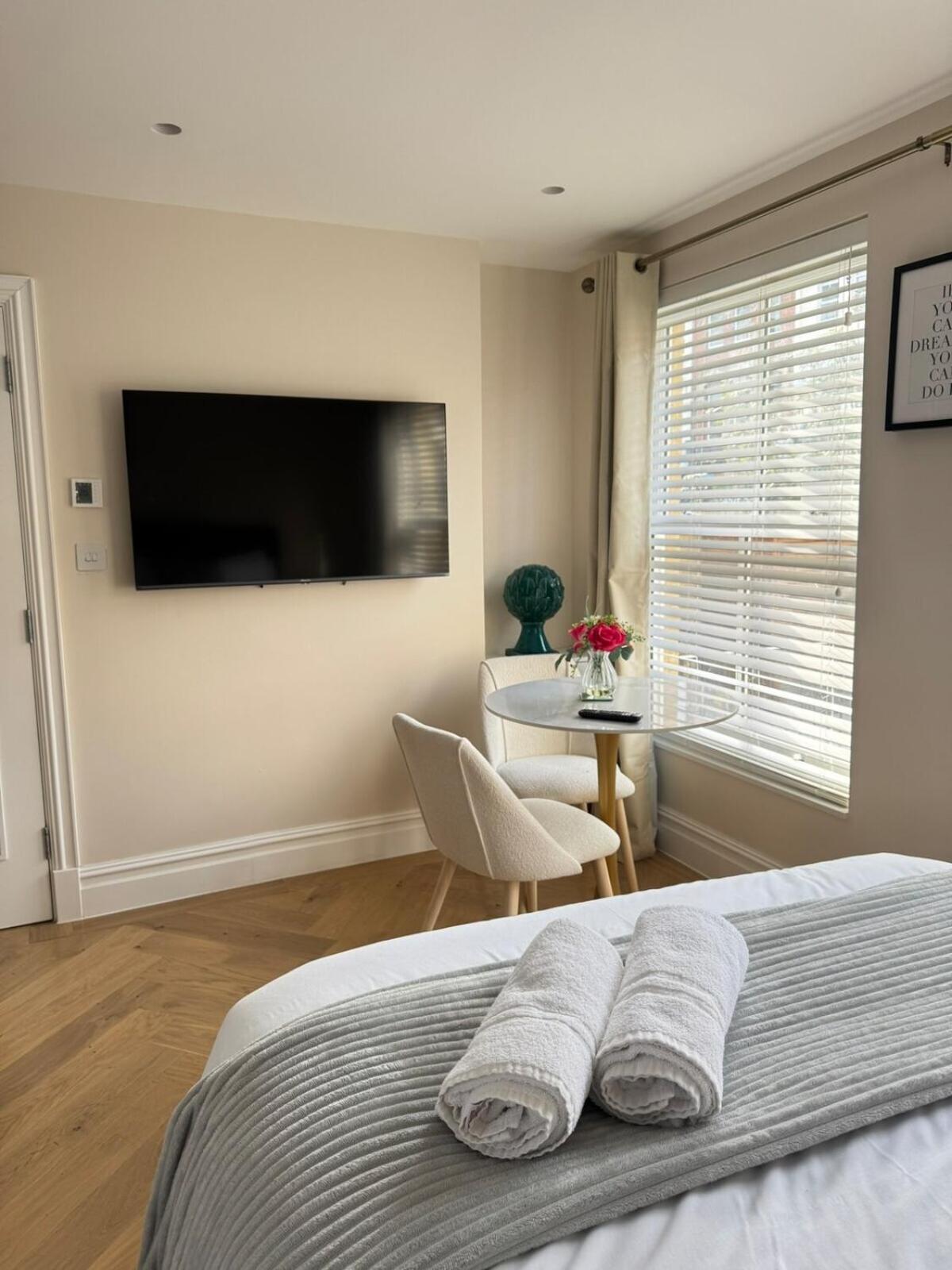 The Grand Royal Kilburn House - 4br/3br W Parking Ferienhaus London