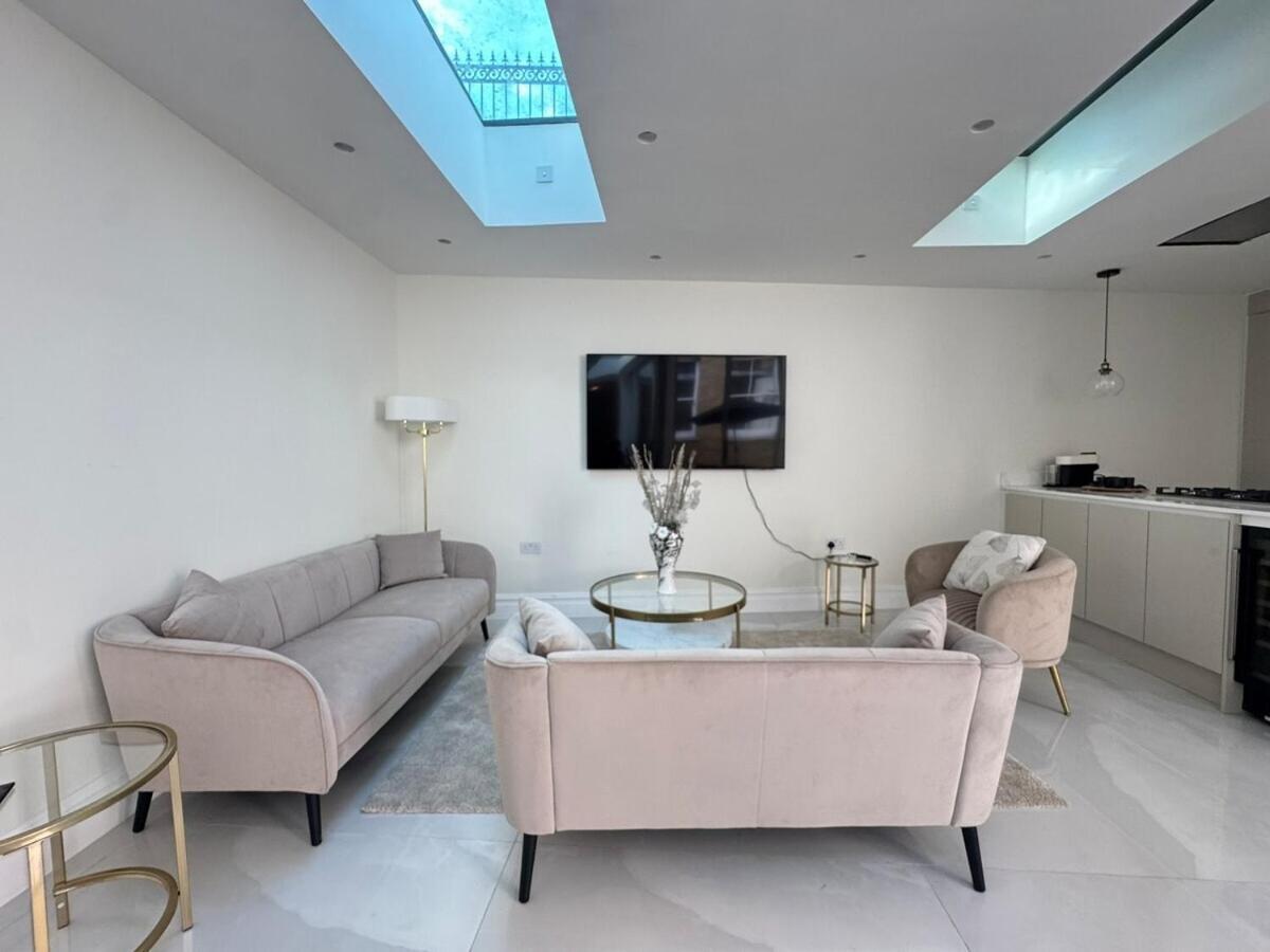 The Grand Royal Kilburn House - 4br/3br W Parking *